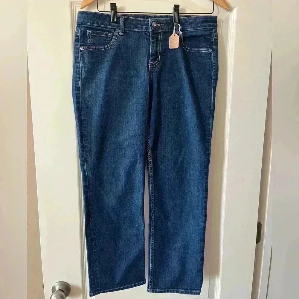APT 9 Medium Wash Cropped Jeans Women’s Size 8